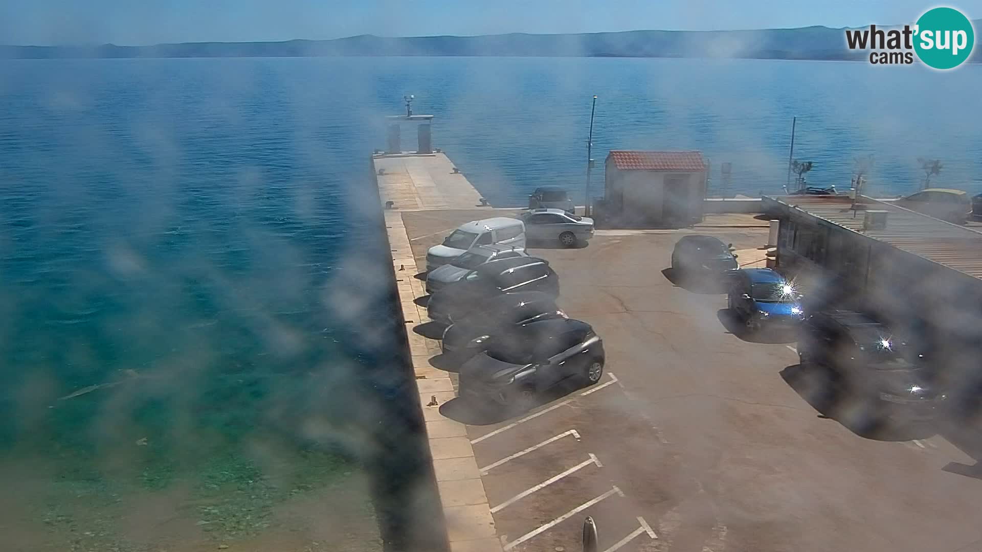 Web kamera Bol – Centar mjesta i marina | Pogled uživo