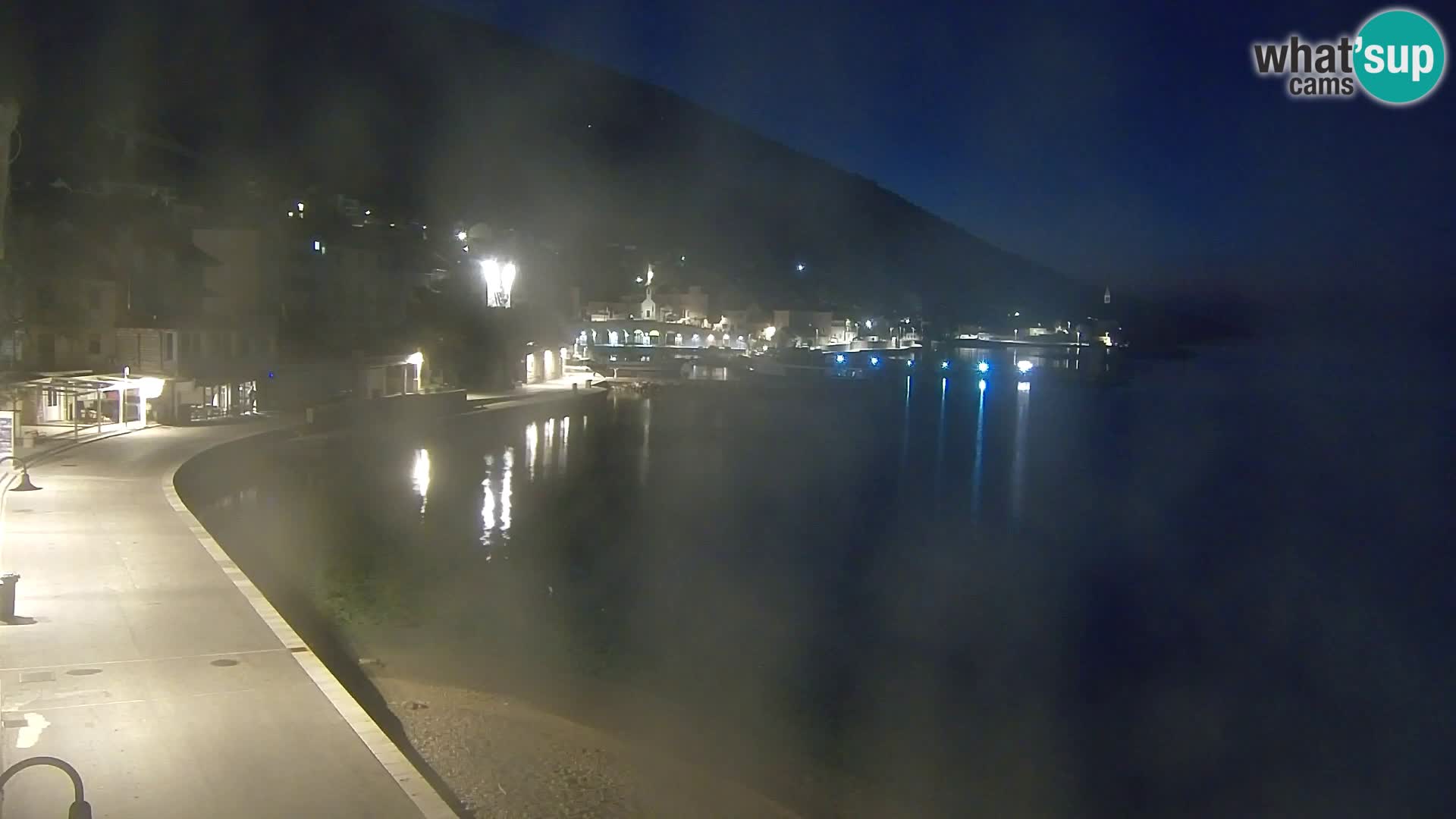 Webcam Bol Centro e Marina – Vista live dal porto di Bol