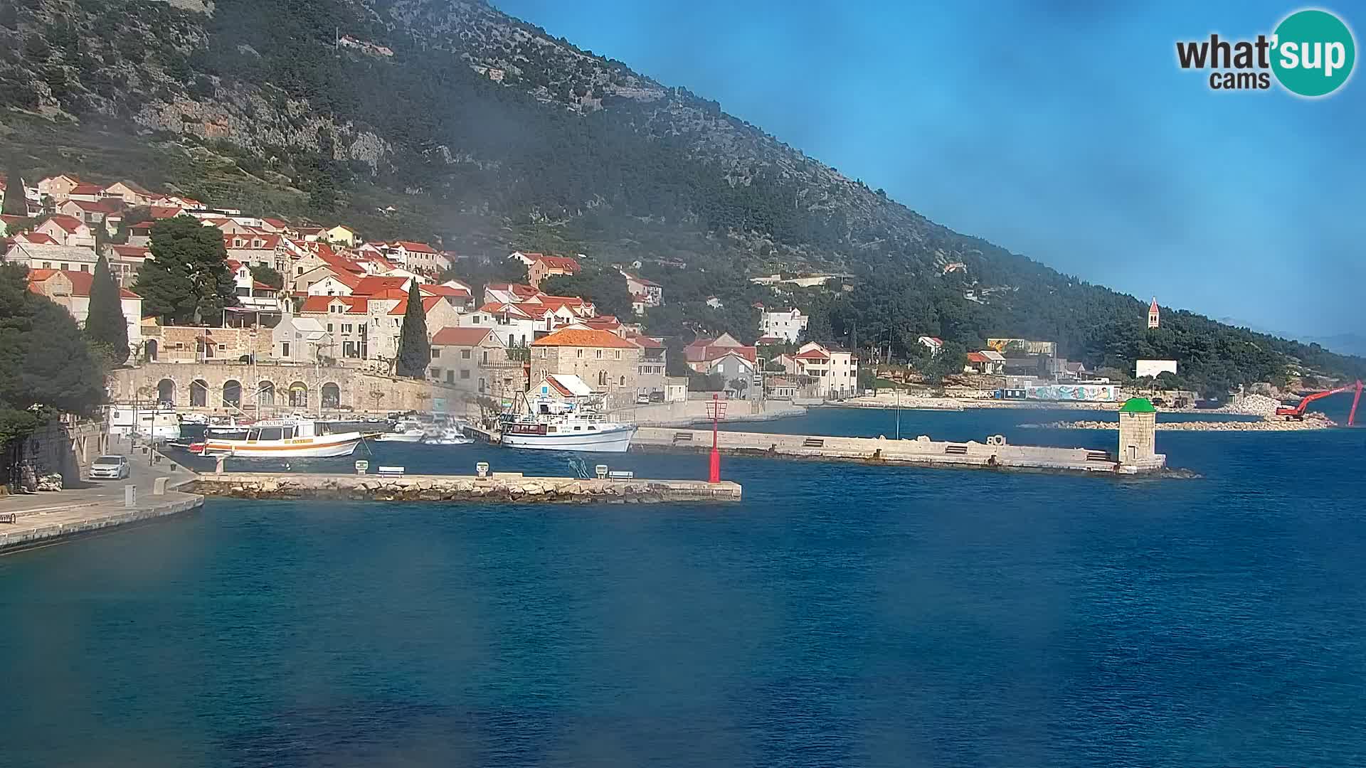 Webcam Bol Centro e Marina – Vista live dal porto di Bol