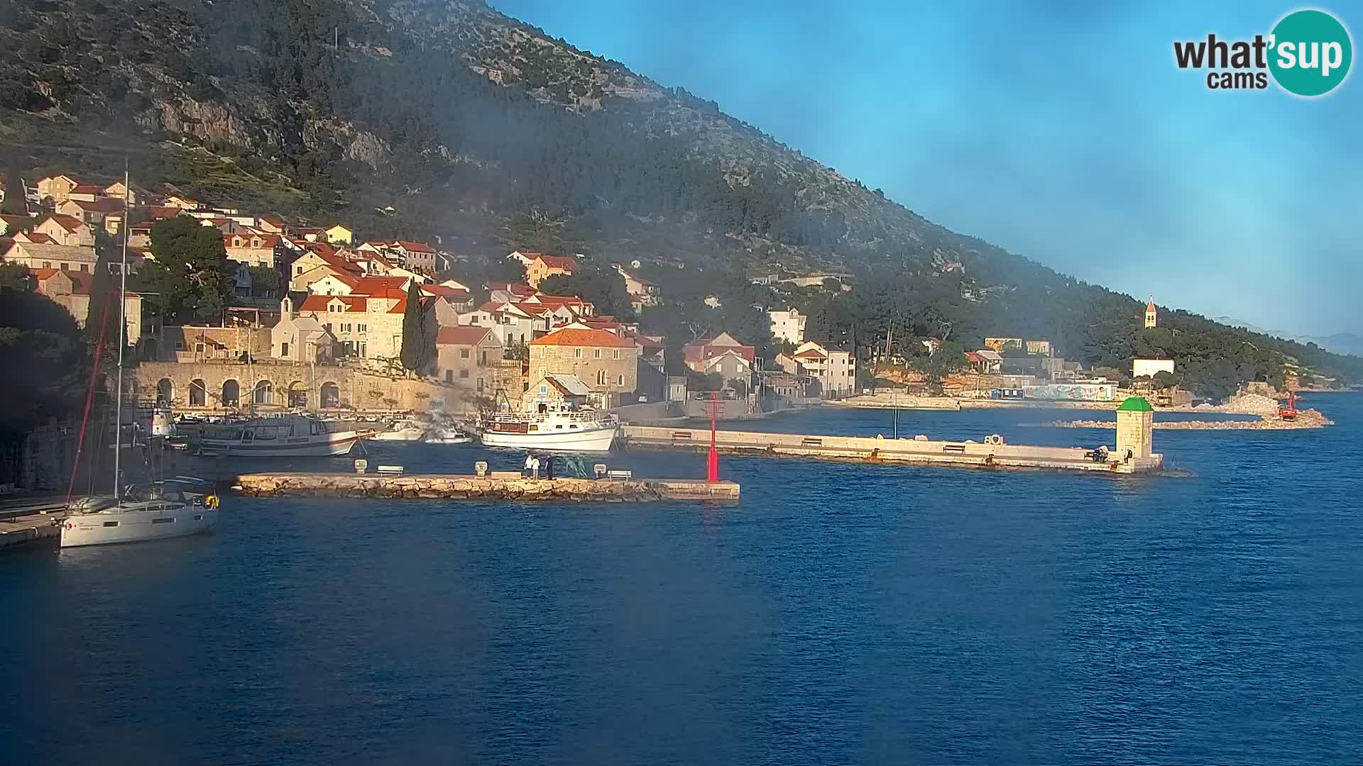 Webcam Bol Town Center & Marina – Live View from Bol, Brač