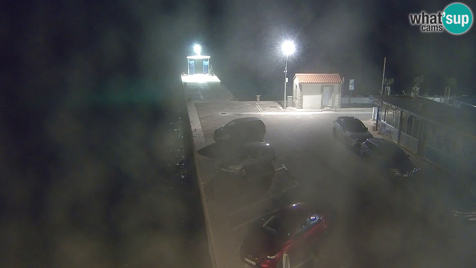 Web kamera Bol – Centar mjesta i marina | Pogled uživo