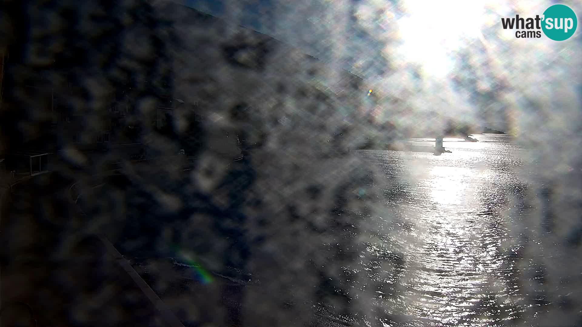 Webcam Bol Centro e Marina – Vista live dal porto di Bol