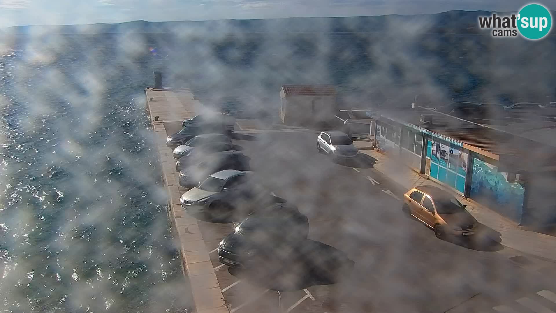 Webcam Bol Centro e Marina – Vista live dal porto di Bol