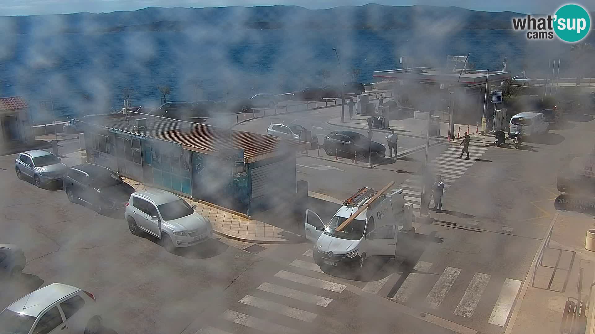 Webcam Bol Centro e Marina – Vista live dal porto di Bol