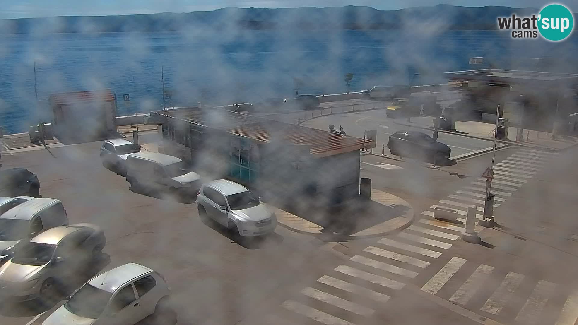 Web kamera Bol – Centar mjesta i marina | Pogled uživo