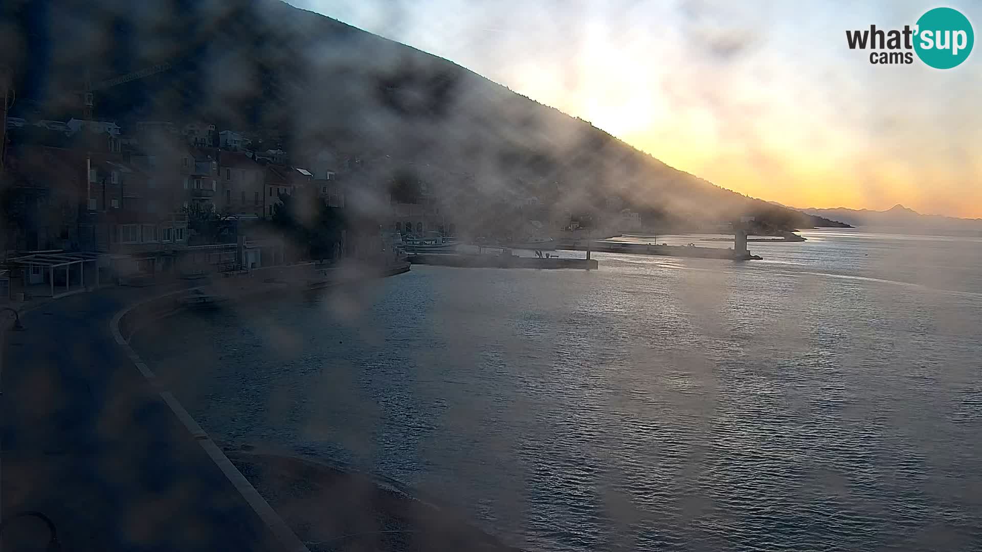 Webcam Bol Hafen & Ortszentrum – Liveblick aus Bol auf der Insel Brač