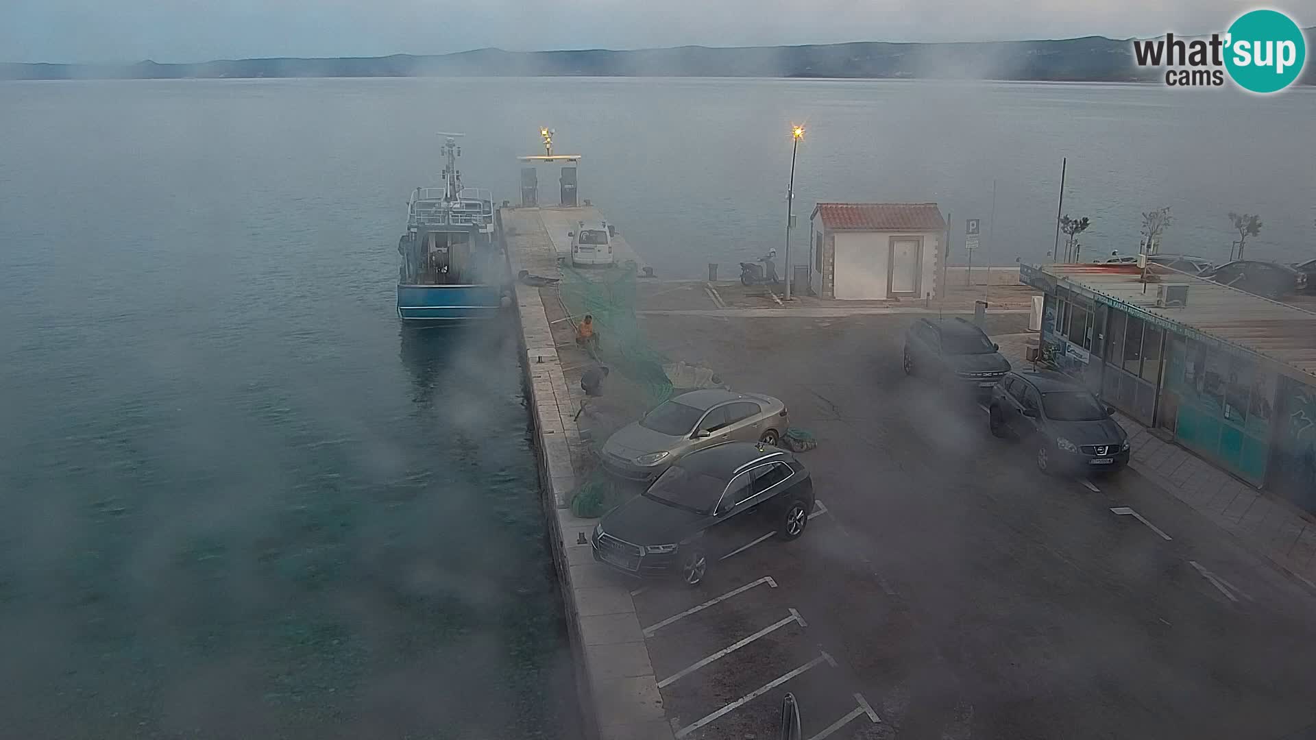 Webcam Bol Centro e Marina – Vista live dal porto di Bol