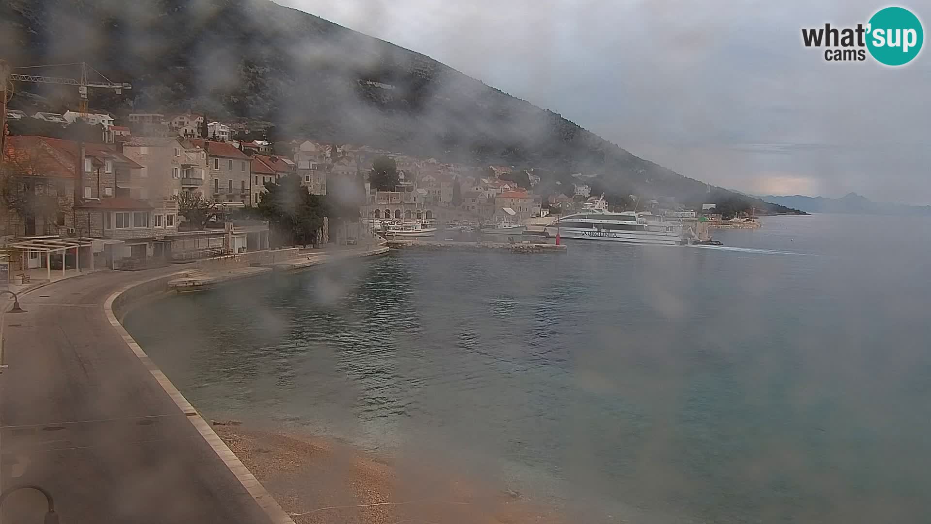 Webcam Bol Centro e Marina – Vista live dal porto di Bol