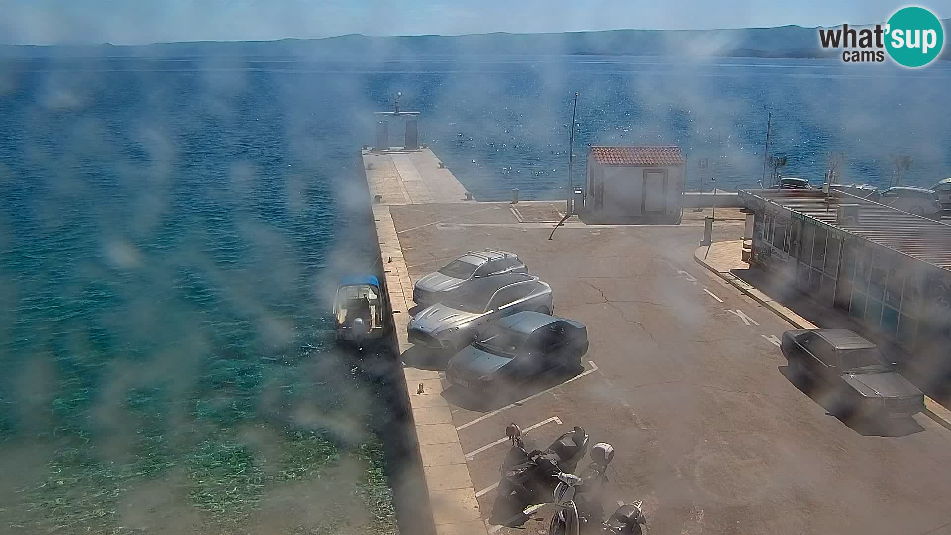 Webcam Bol Centro e Marina – Vista live dal porto di Bol