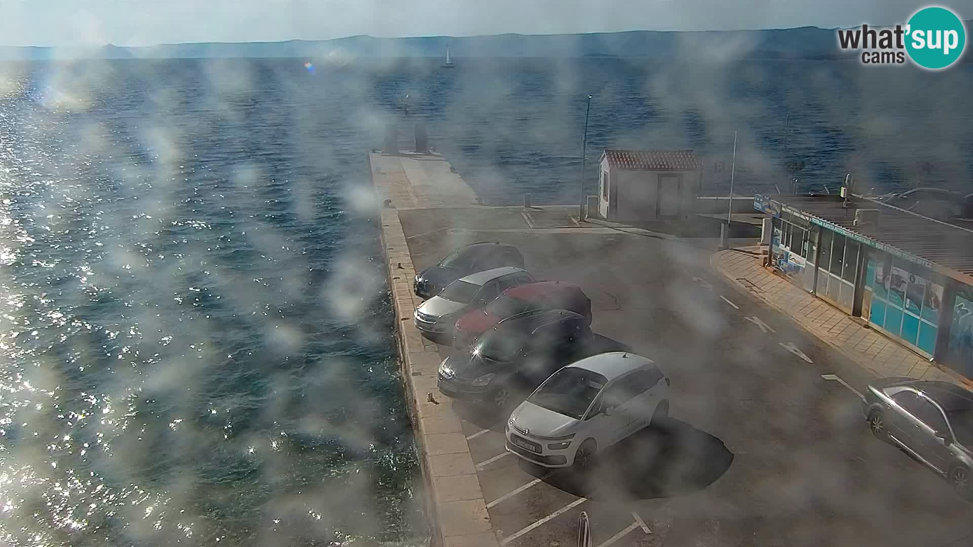Webcam Bol Centro e Marina – Vista live dal porto di Bol