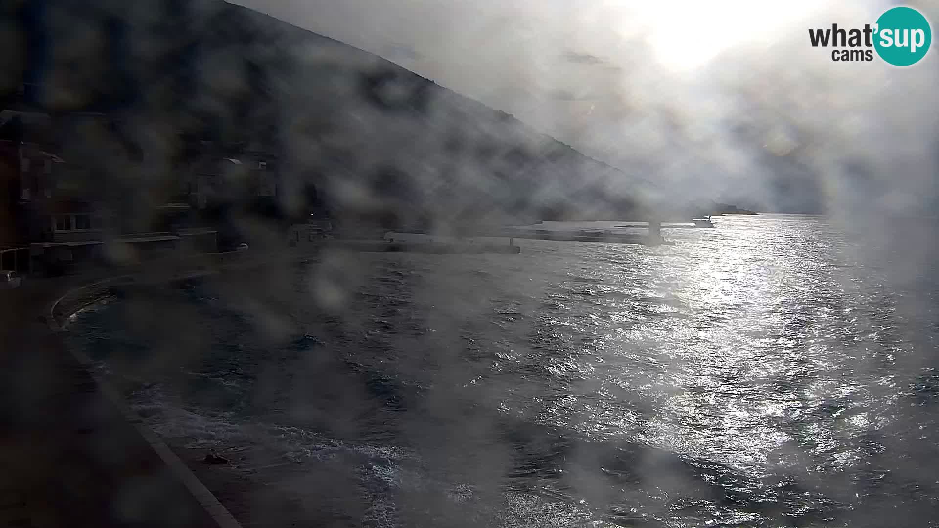 Webcam Bol Hafen & Ortszentrum – Liveblick aus Bol auf der Insel Brač