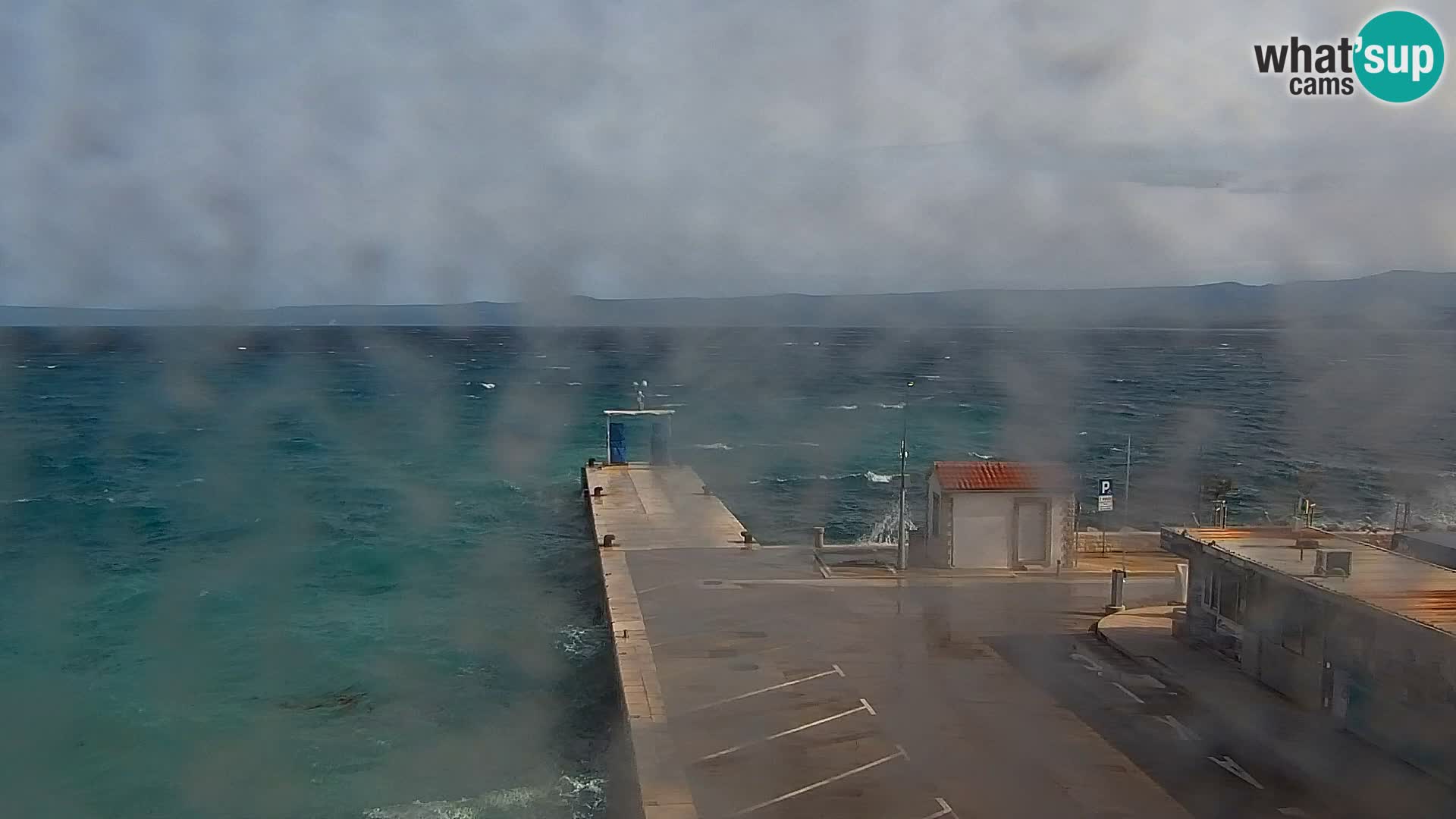 Web kamera Bol – Centar mjesta i marina | Pogled uživo