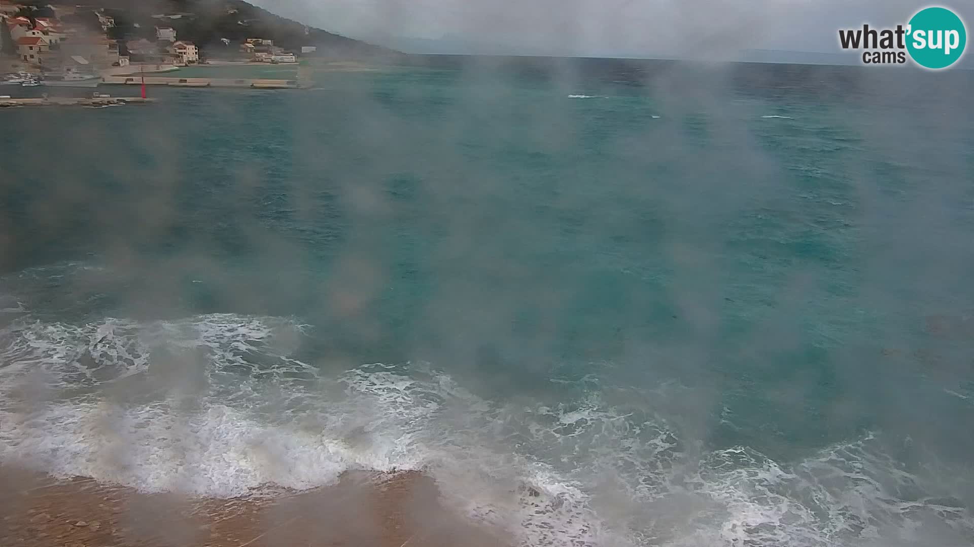 Web kamera Bol – Centar mjesta i marina | Pogled uživo