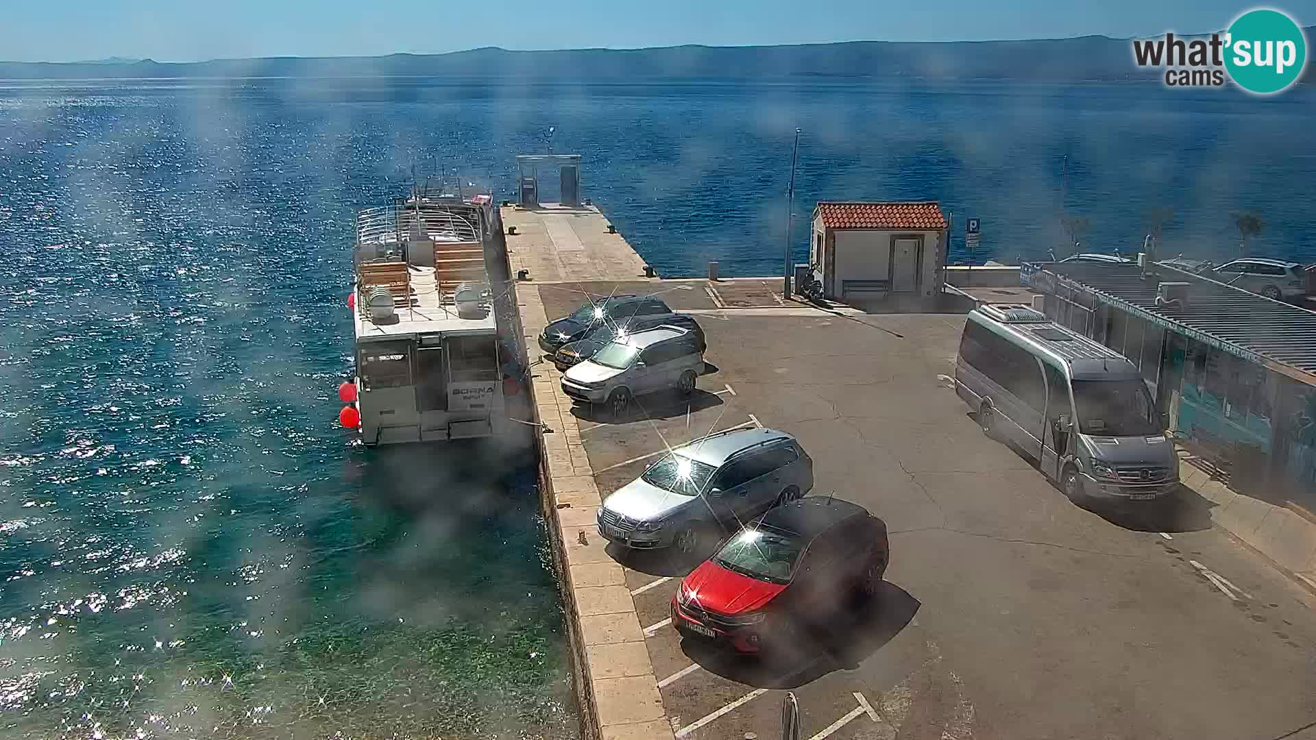 Webcam Bol Centro e Marina – Vista live dal porto di Bol