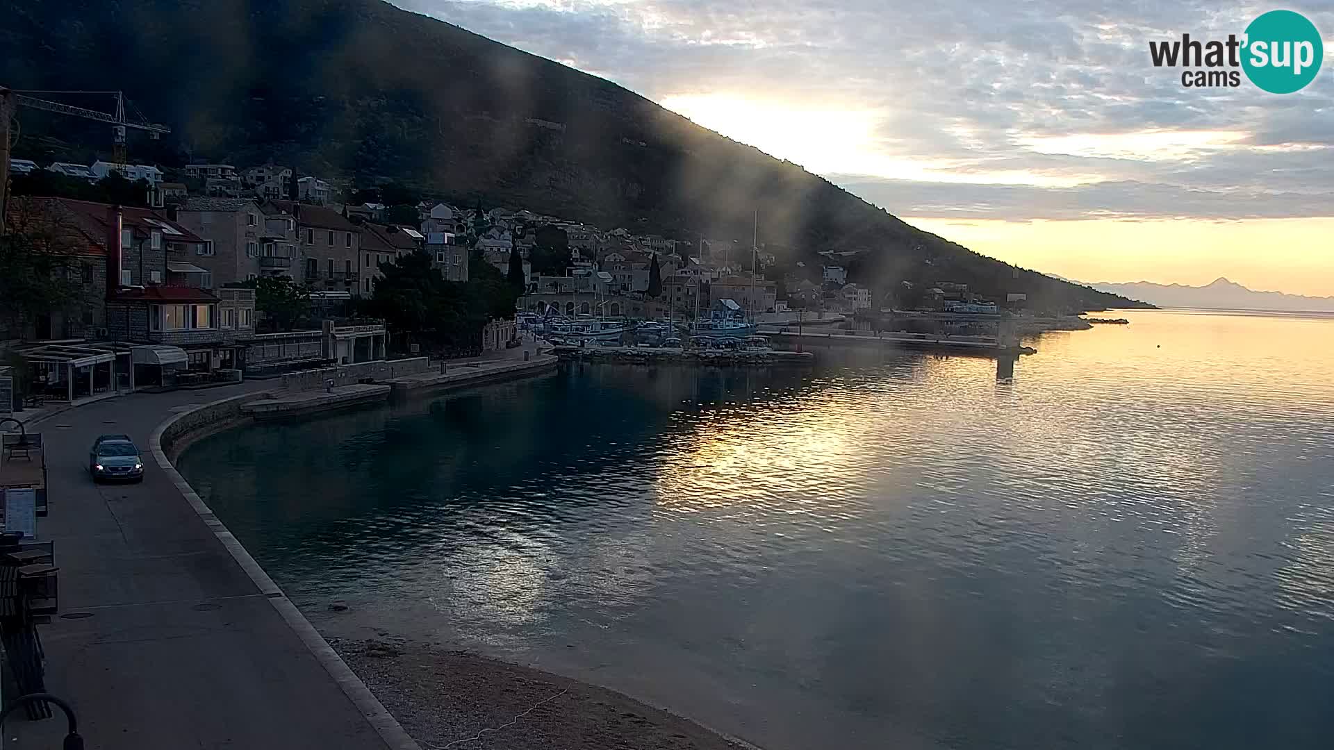 Webcam Bol Town Center & Marina – Live View from Bol, Brač