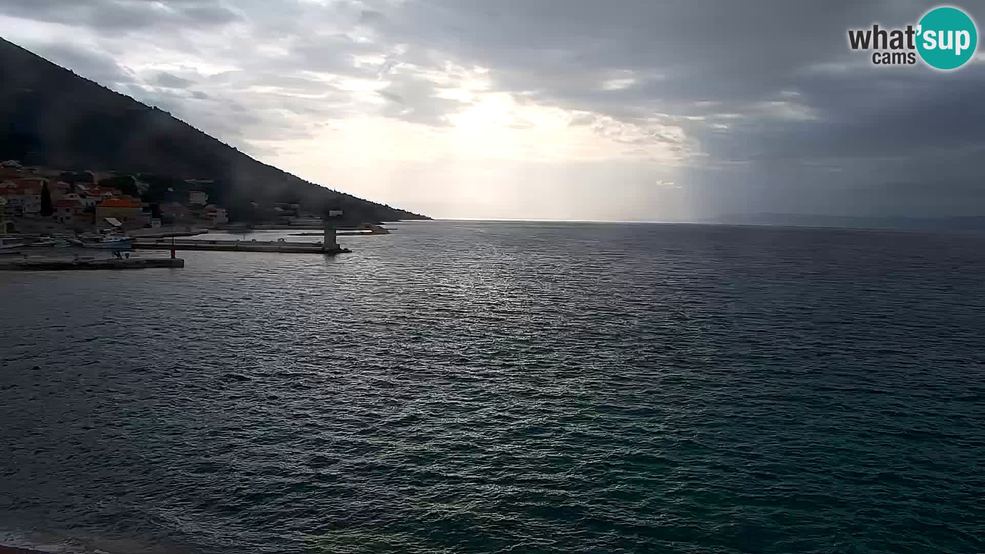 Webcam Bol Hafen & Ortszentrum – Liveblick aus Bol auf der Insel Brač