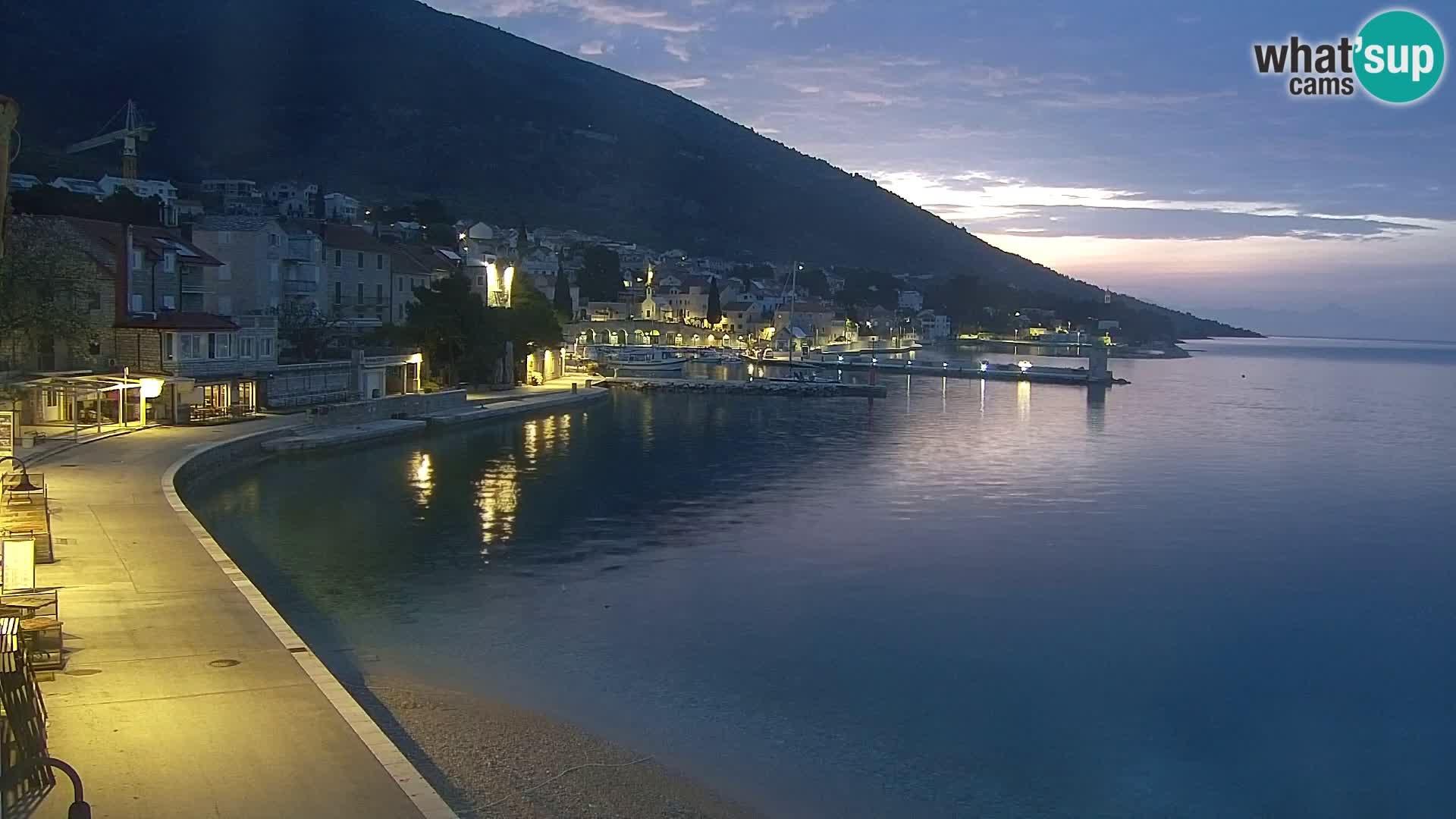 Webcam Bol Hafen & Ortszentrum – Liveblick aus Bol auf der Insel Brač