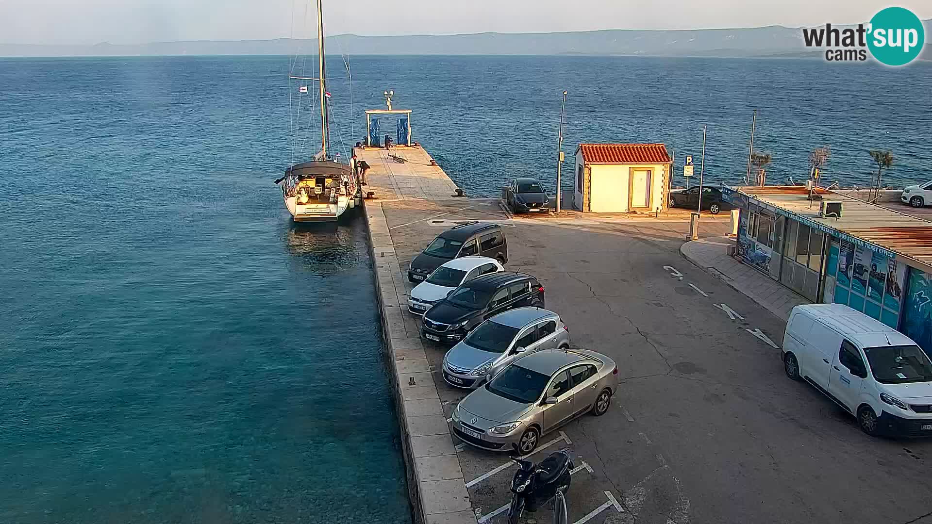 Webcam Bol Town Center & Marina – Live View from Bol, Brač