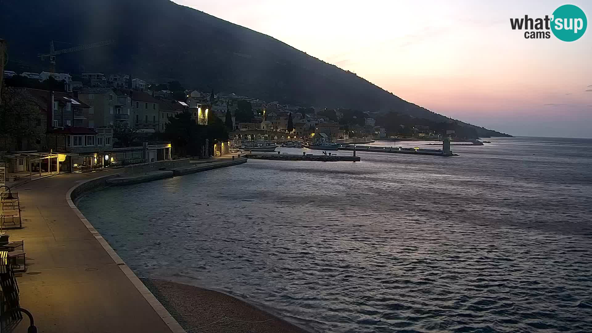 Webcam Bol Centro e Marina – Vista live dal porto di Bol