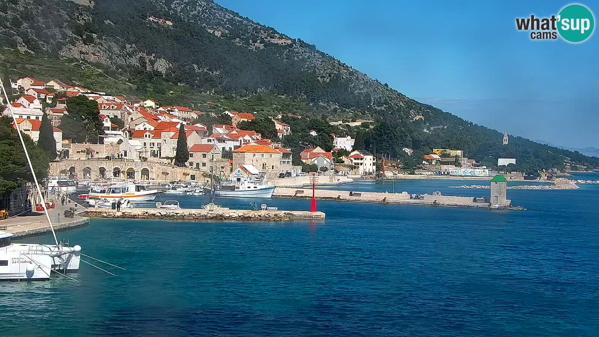 Webcam Bol Hafen & Ortszentrum – Liveblick aus Bol auf der Insel Brač