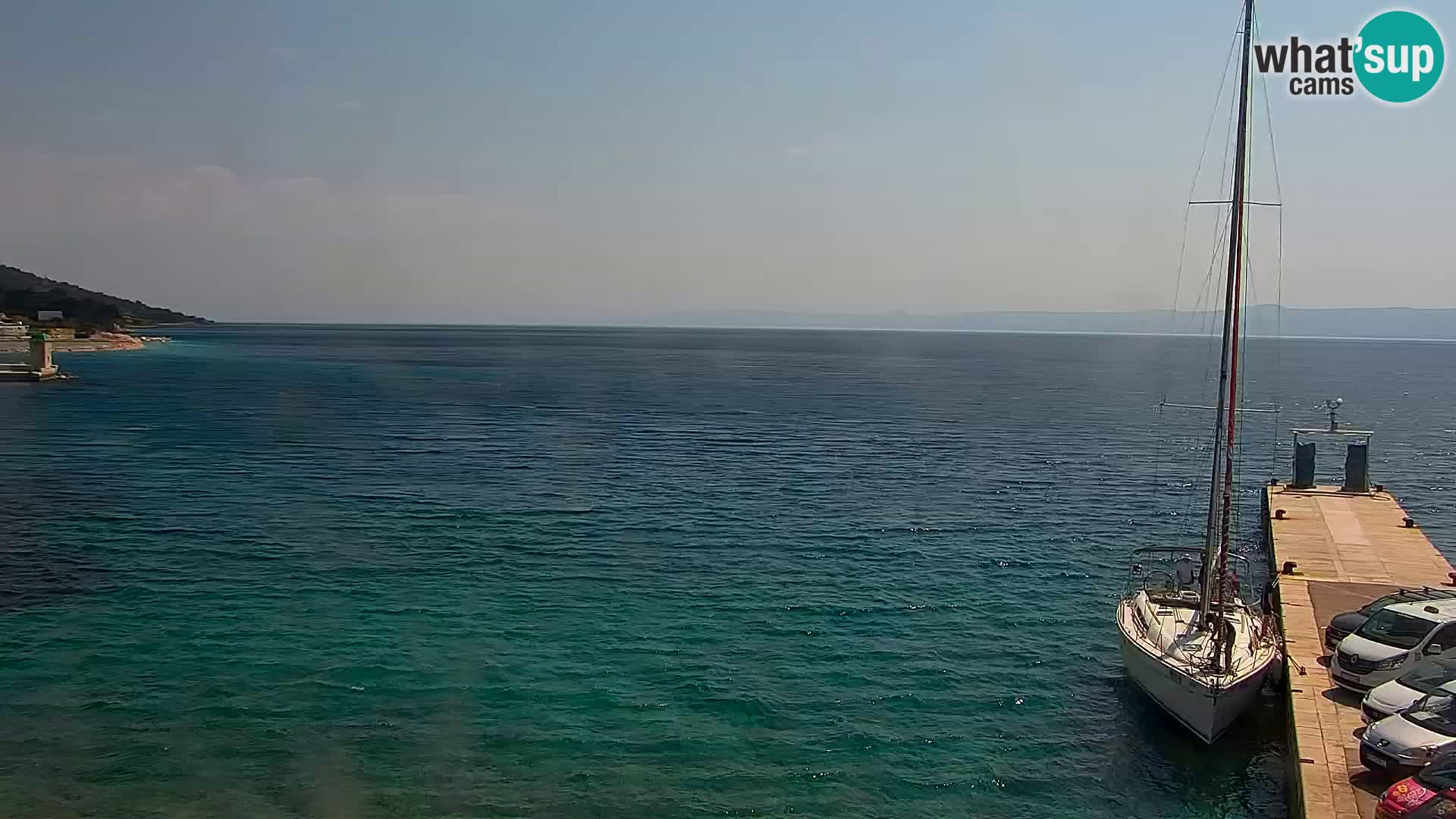 Web kamera Bol – Centar mjesta i marina | Pogled uživo