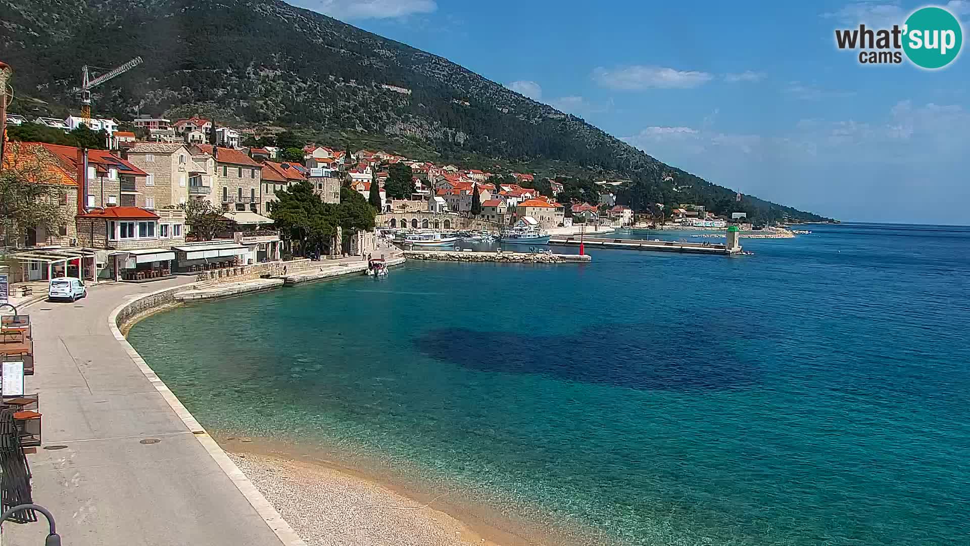 Web kamera Bol – Centar mjesta i marina | Pogled uživo