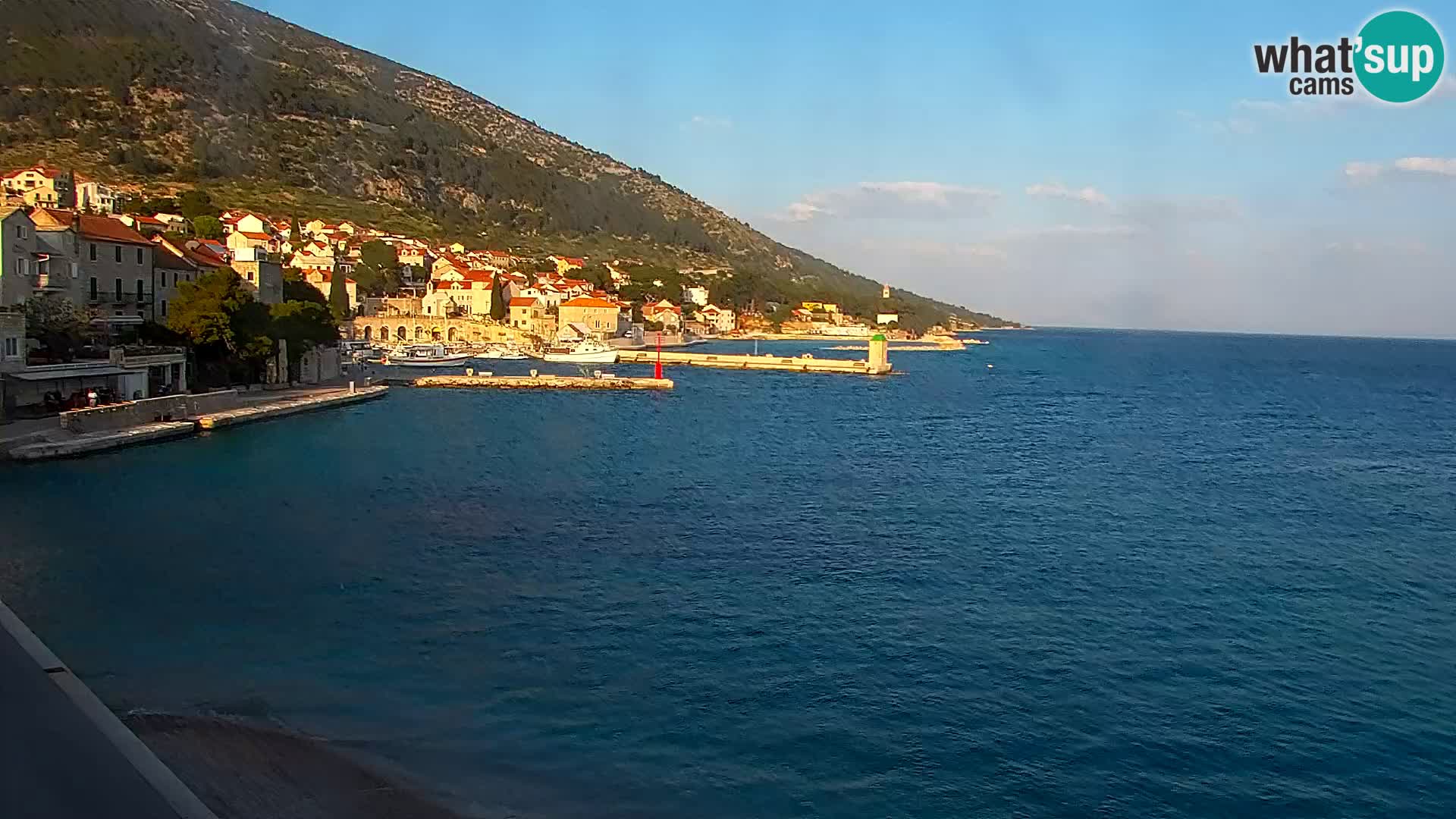 Webcam Bol Town Center & Marina – Live View from Bol, Brač