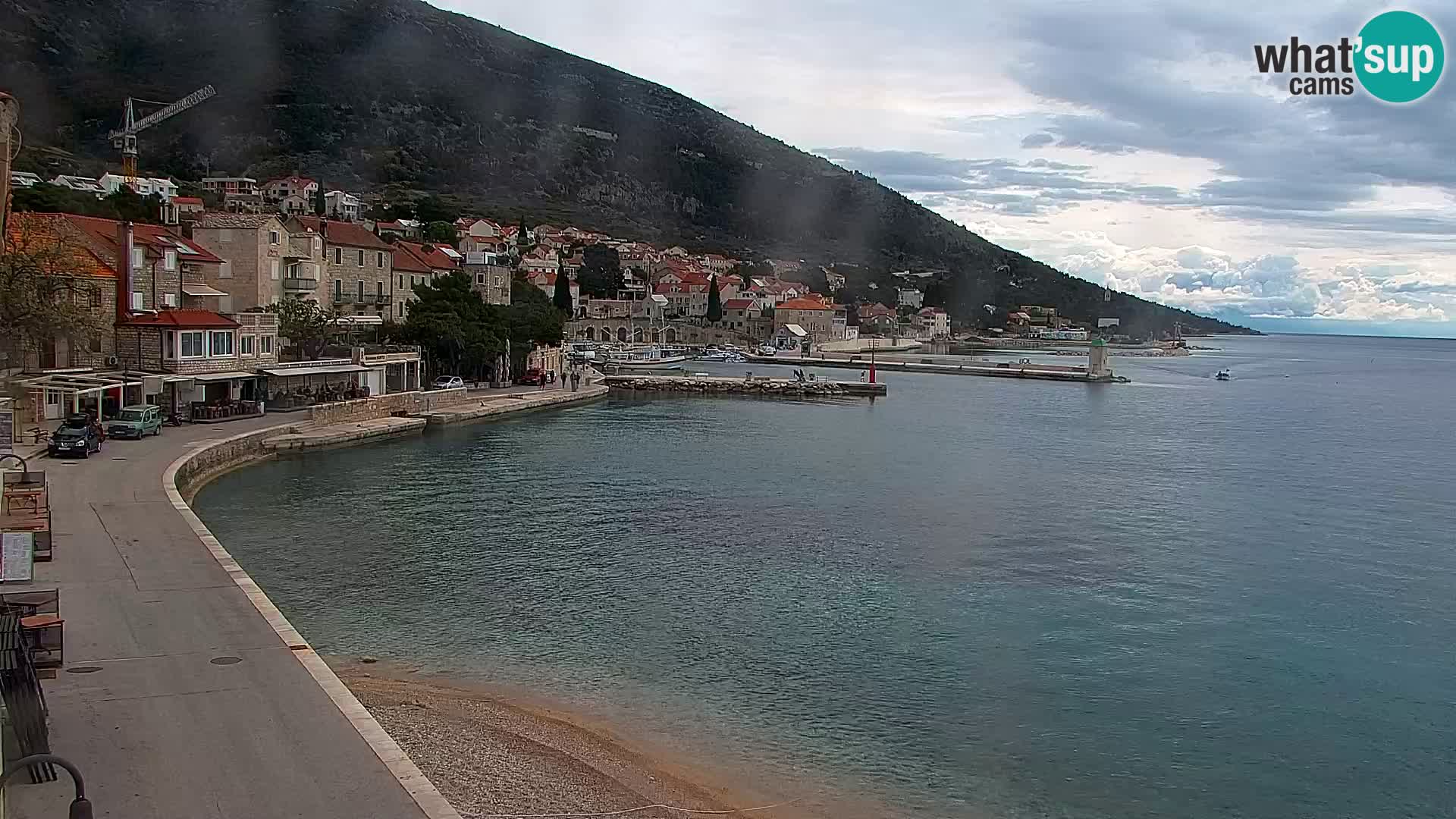 Webcam Bol Centro e Marina – Vista live dal porto di Bol