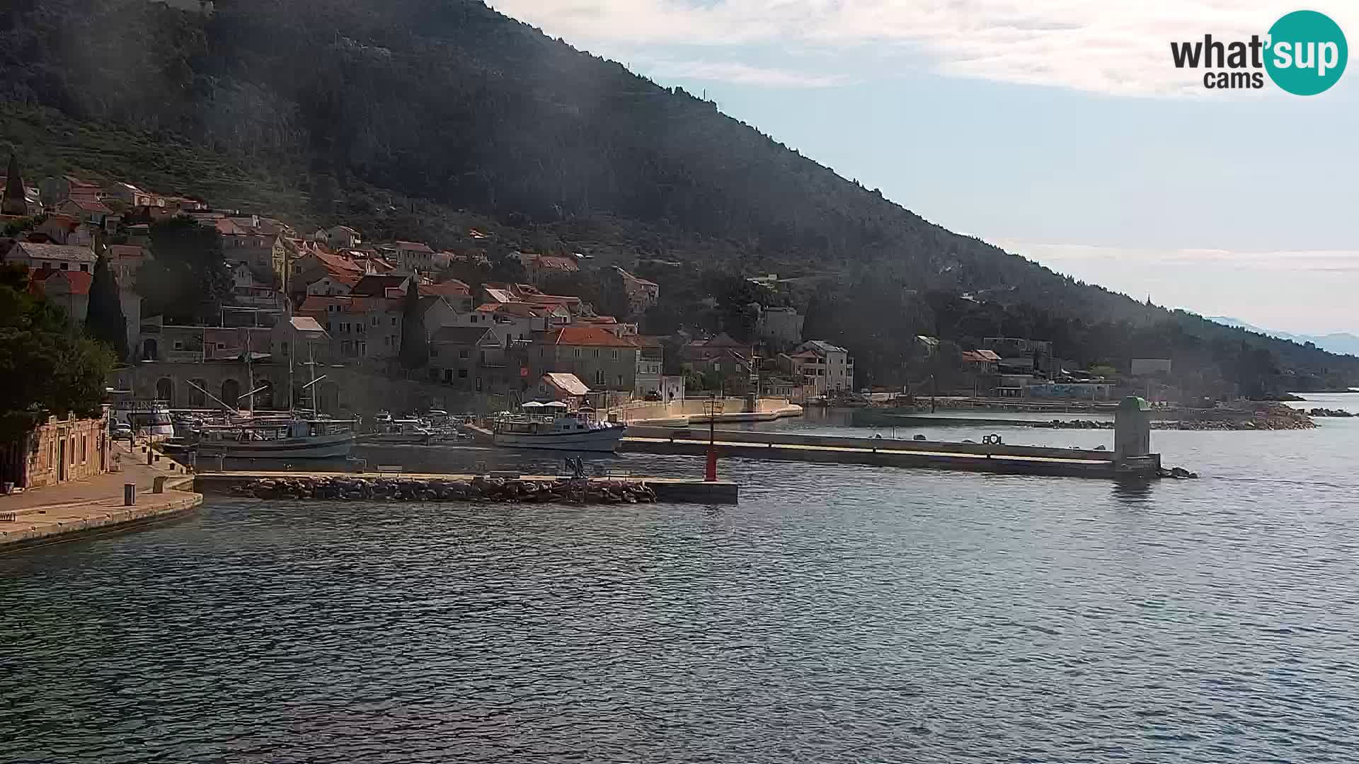 Webcam Bol Centro e Marina – Vista live dal porto di Bol