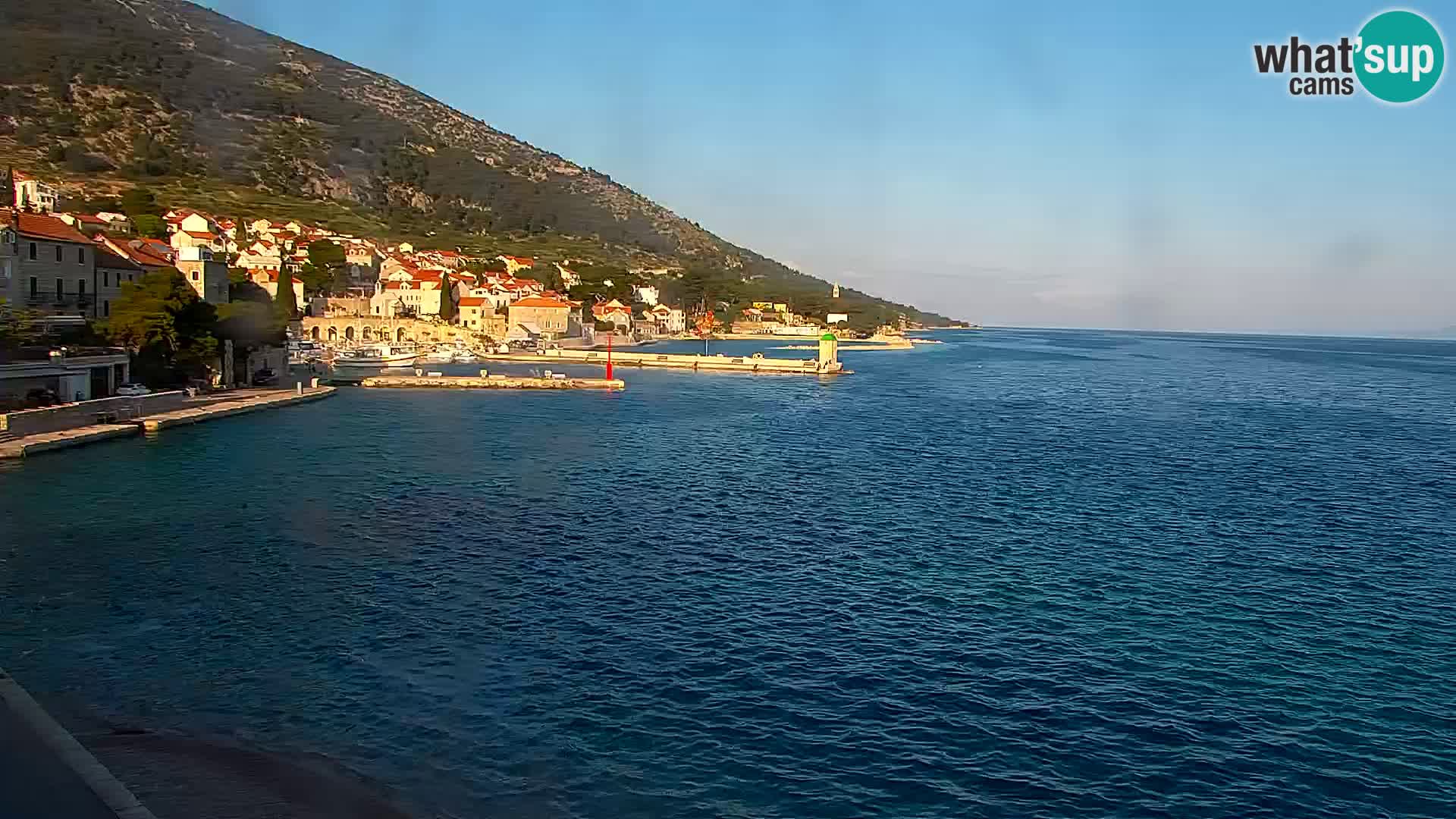 Webcam Bol Town Center & Marina – Live View from Bol, Brač