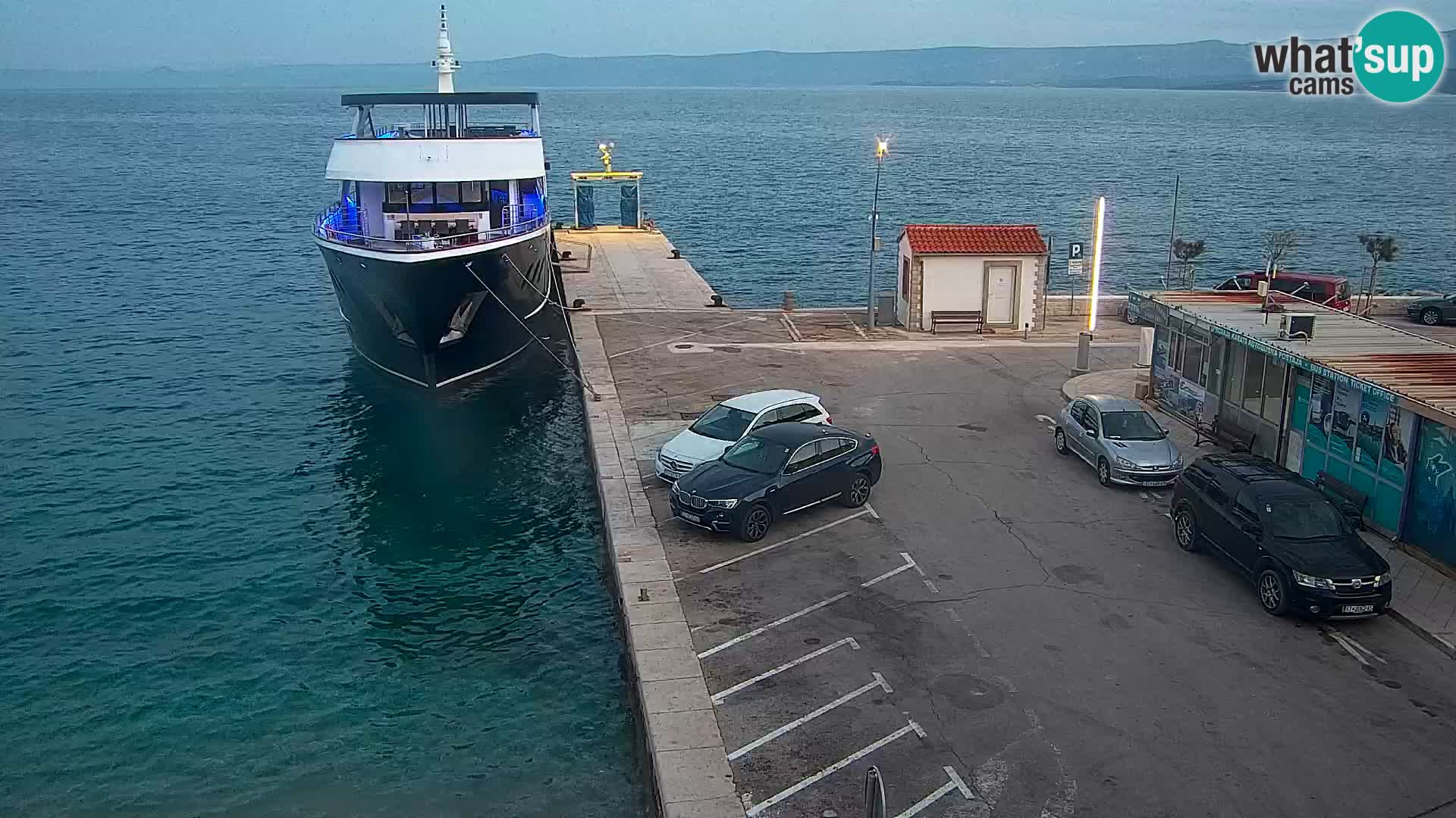 Webcam Bol Town Center & Marina – Live View from Bol, Brač