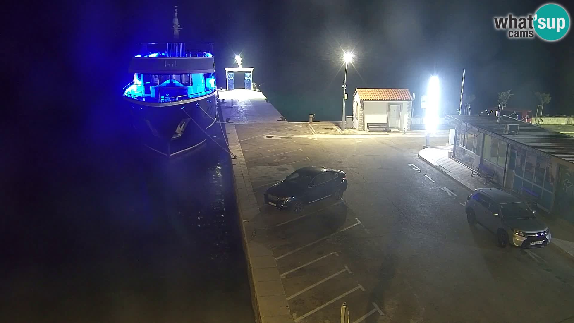 Webcam Bol Centro e Marina – Vista live dal porto di Bol