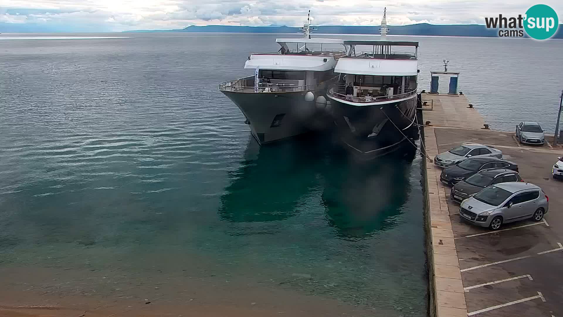 Webcam Bol Town Center & Marina – Live View from Bol, Brač