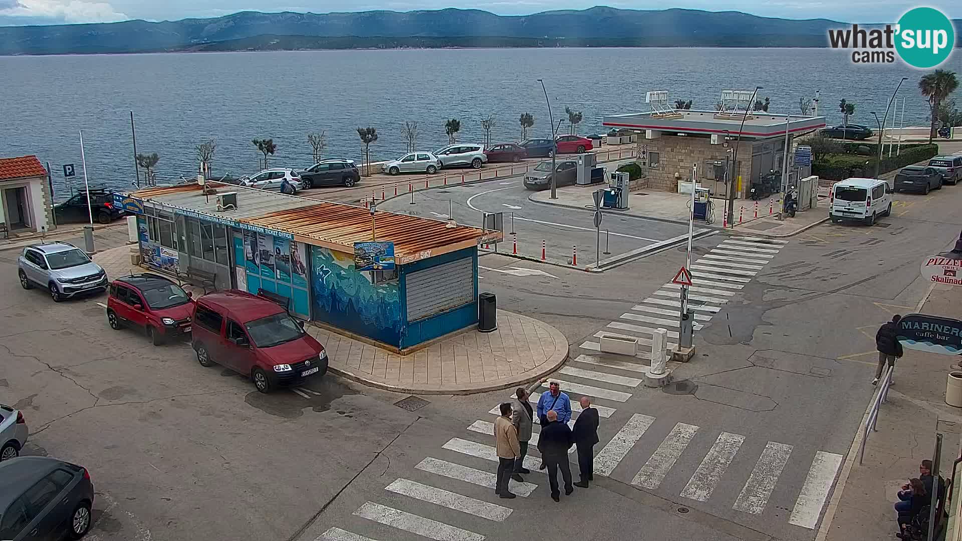 Web kamera Bol – Centar mjesta i marina | Pogled uživo