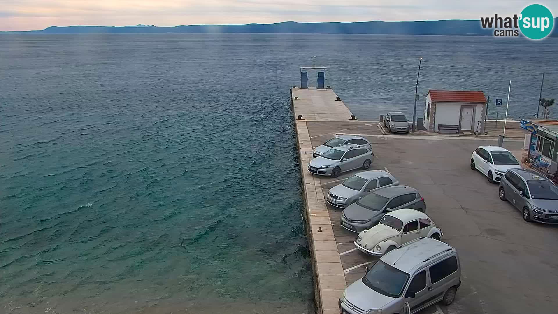 Webcam Bol Centro e Marina – Vista live dal porto di Bol