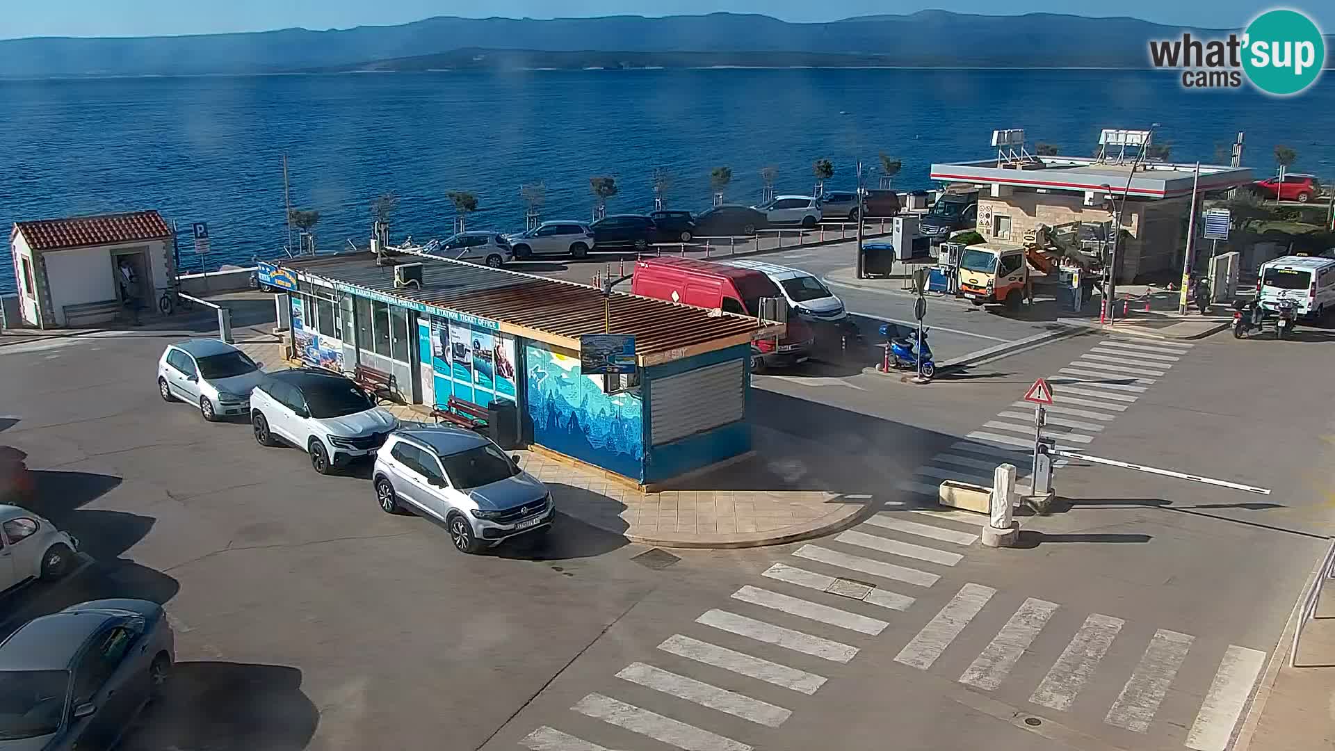 Webcam Bol Centro e Marina – Vista live dal porto di Bol