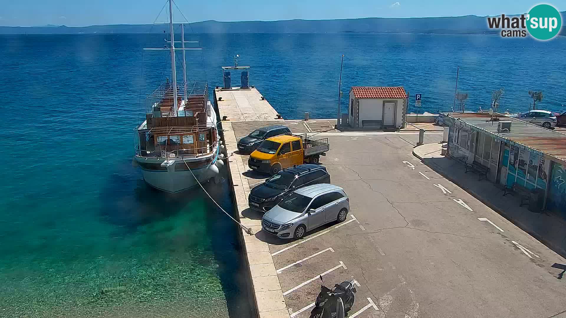 Webcam Bol Town Center & Marina – Live View from Bol, Brač