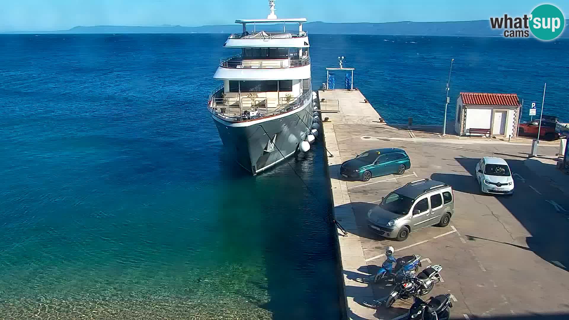 Webcam Bol Centro e Marina – Vista live dal porto di Bol