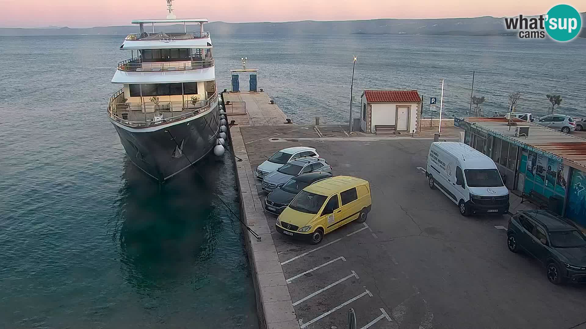 Webcam Bol Hafen & Ortszentrum – Liveblick aus Bol auf der Insel Brač