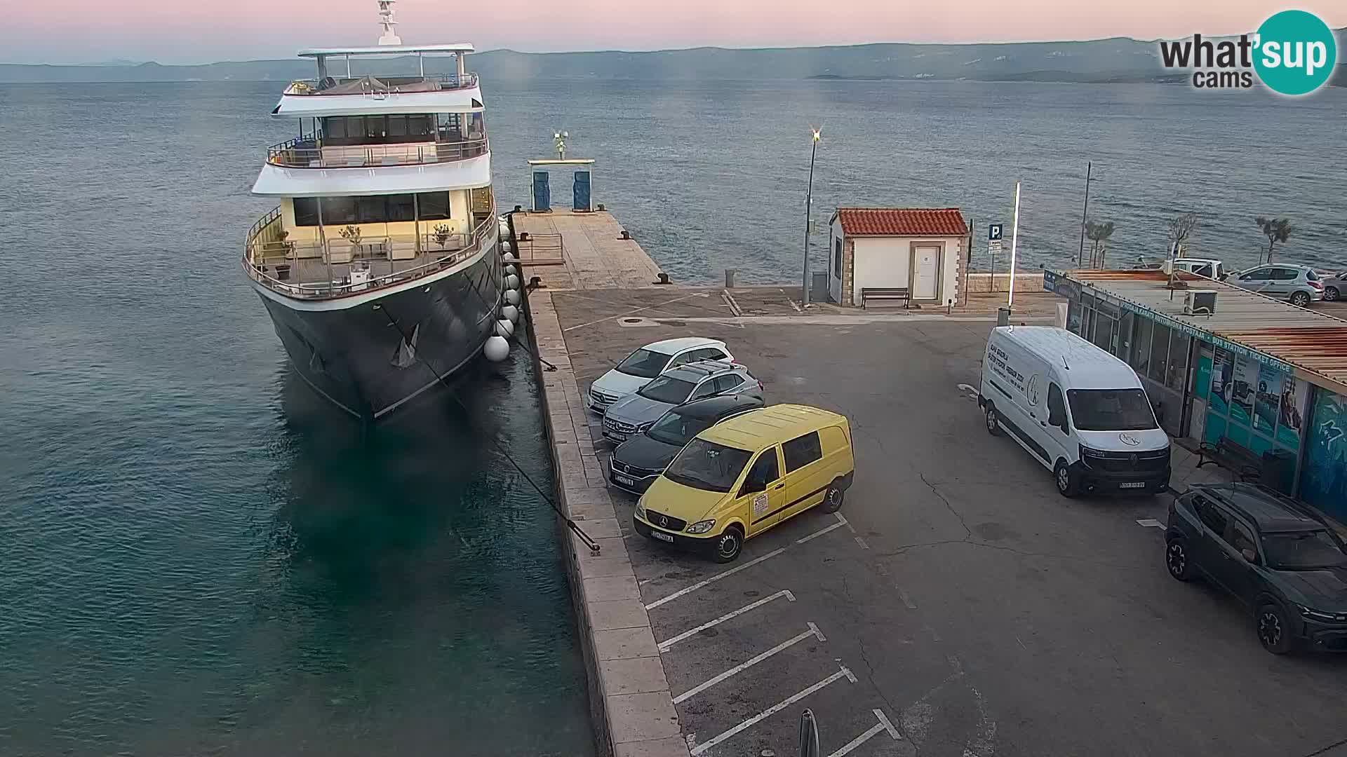 Webcam Bol Hafen & Ortszentrum – Liveblick aus Bol auf der Insel Brač