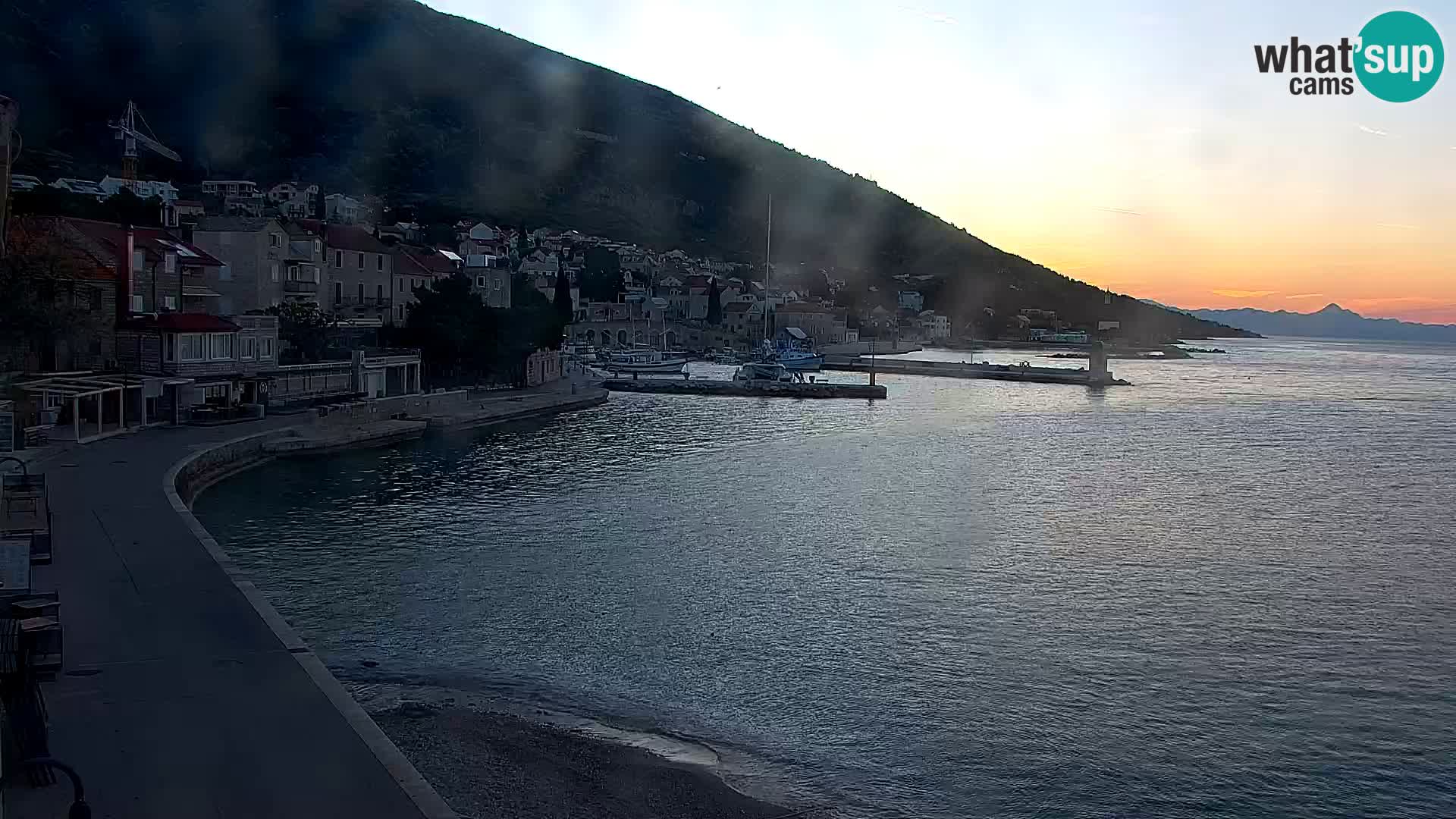 Webcam Bol Hafen & Ortszentrum – Liveblick aus Bol auf der Insel Brač
