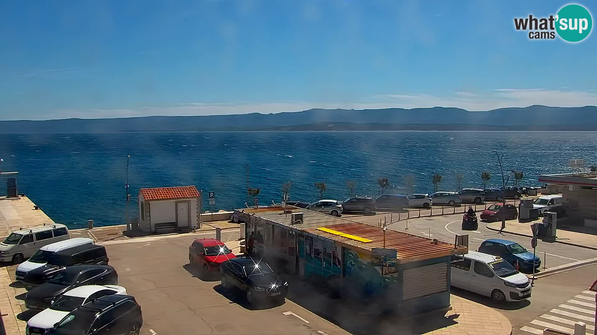 Webcam Bol Centro e Marina – Vista live dal porto di Bol