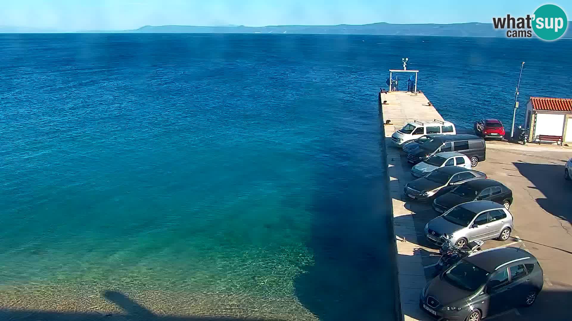 Web kamera Bol – Centar mjesta i marina | Pogled uživo