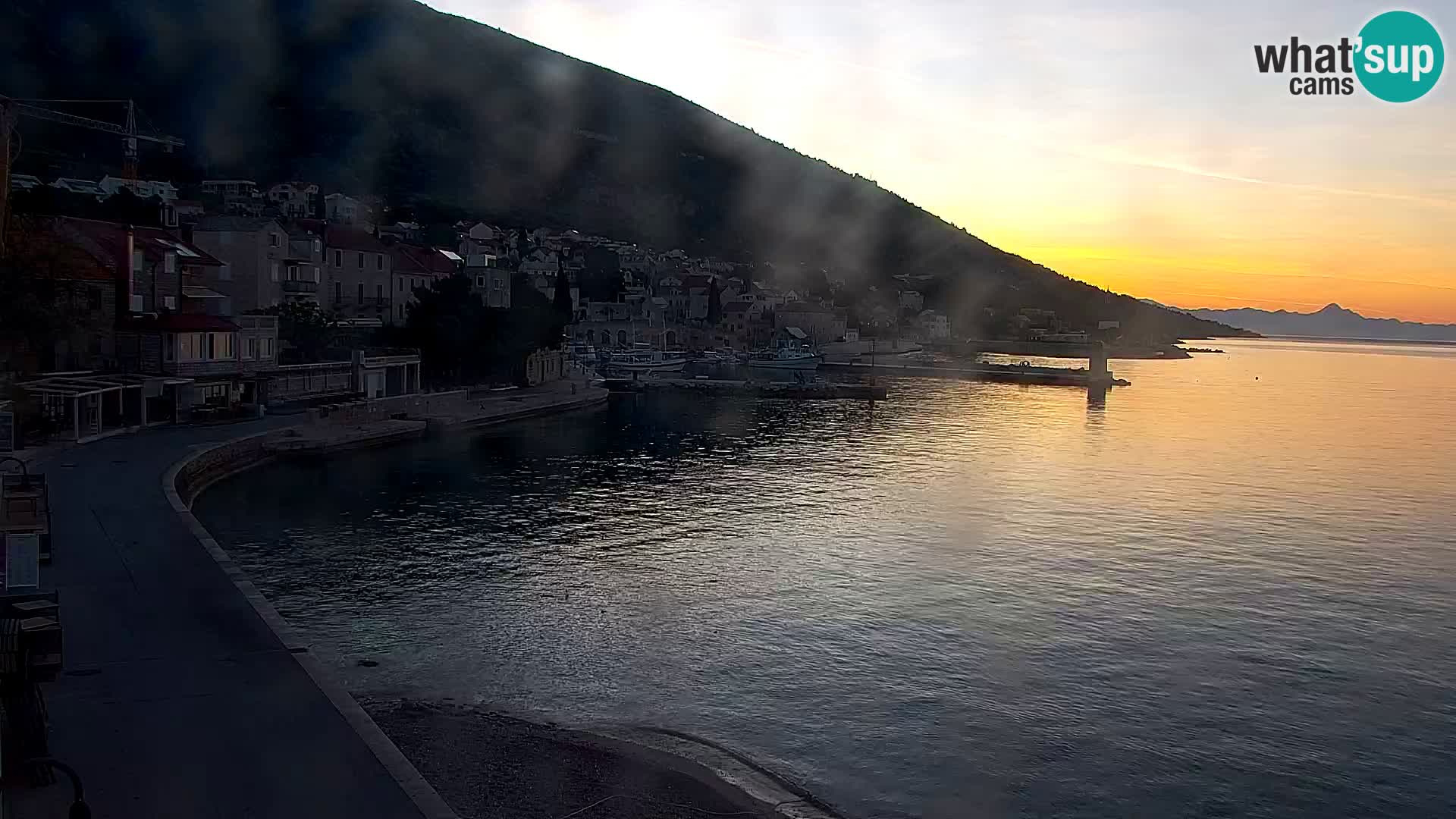 Webcam Bol Centro e Marina – Vista live dal porto di Bol