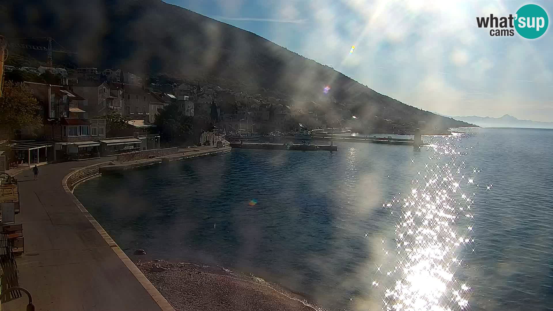 Webcam Bol Centro e Marina – Vista live dal porto di Bol