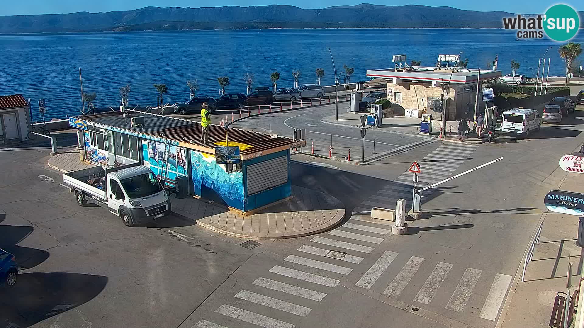 Webcam Bol Centro e Marina – Vista live dal porto di Bol