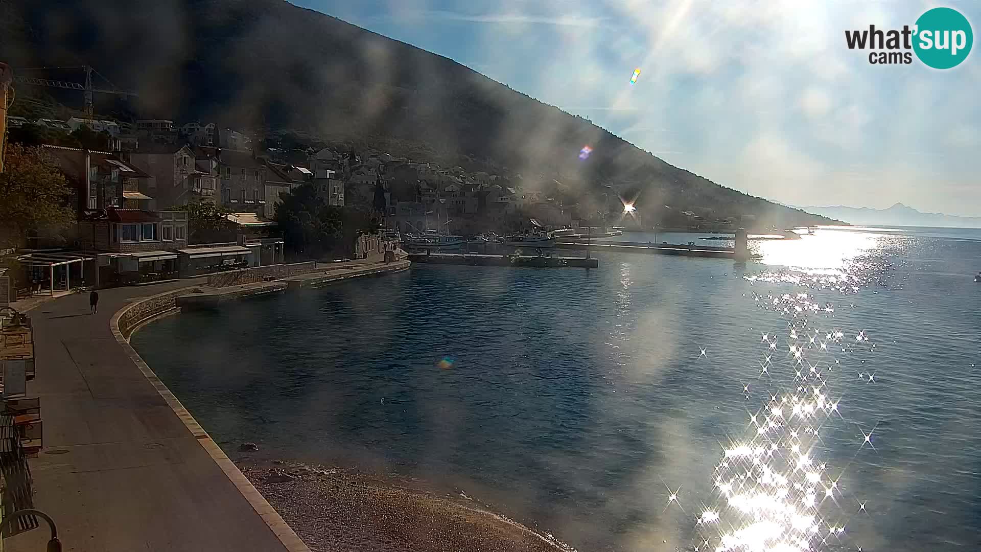 Webcam Bol Centro e Marina – Vista live dal porto di Bol