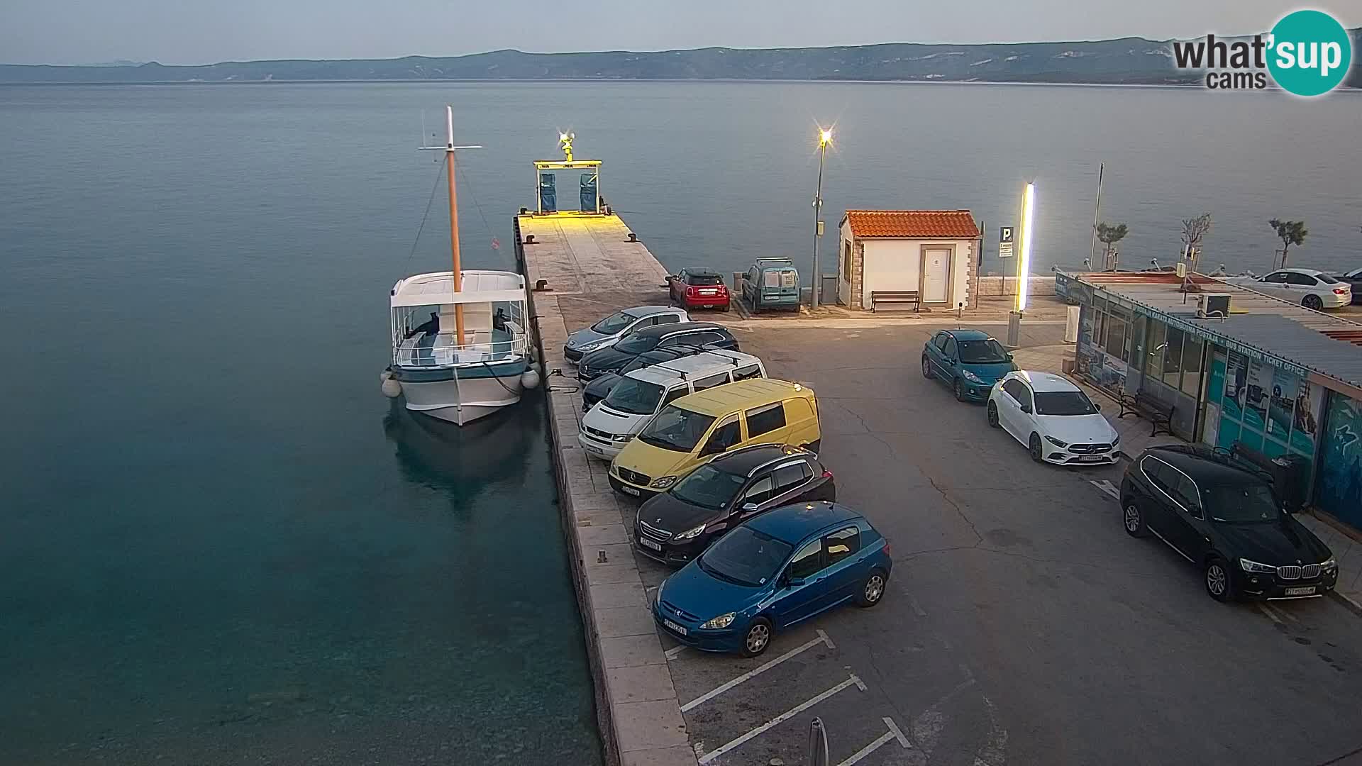 Webcam Bol Town Center & Marina – Live View from Bol, Brač