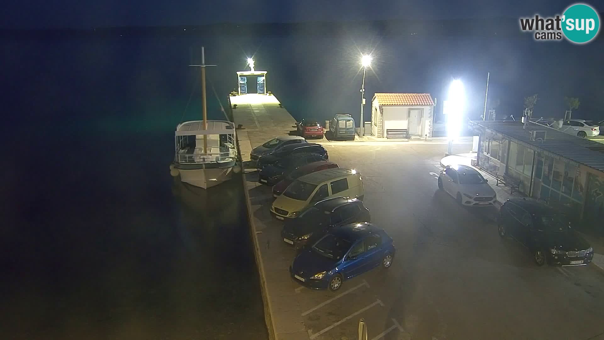 Webcam Bol Centro e Marina – Vista live dal porto di Bol