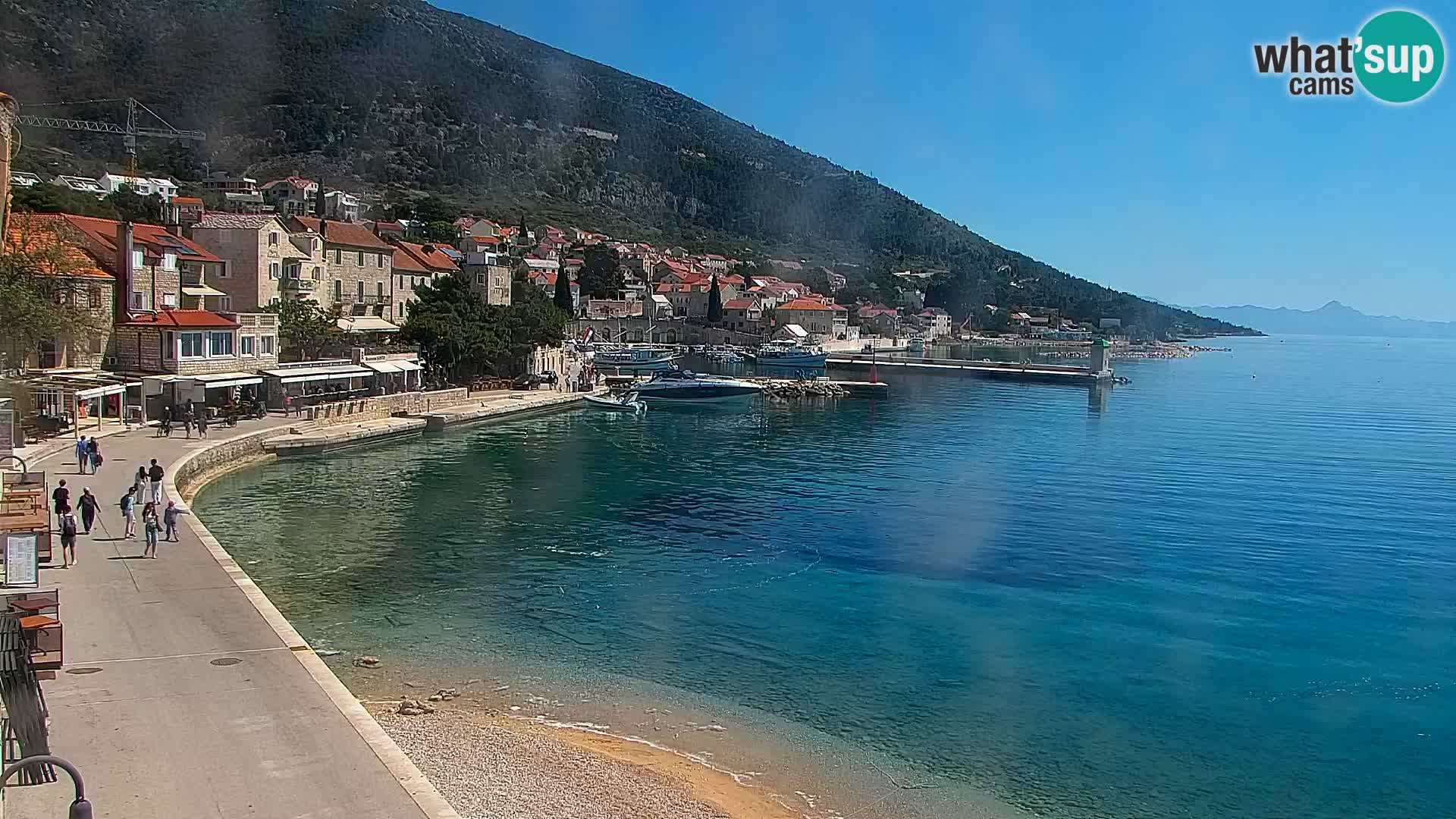 Webcam Bol Centro e Marina – Vista live dal porto di Bol